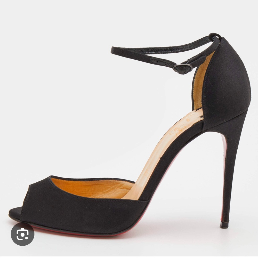 ISO Christian Louboutin Gardnera Sandal
